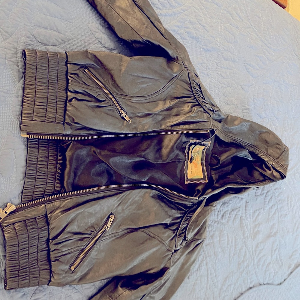 Sexy Bomber Jacket - Real Leather